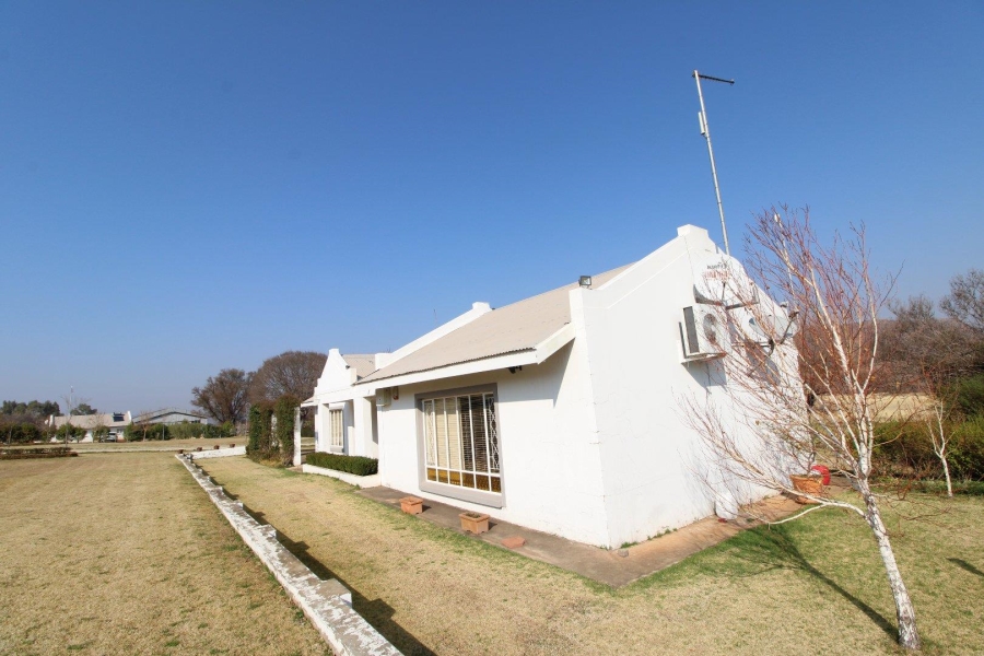 7 Bedroom Property for Sale in Potchefstroom Rural North West